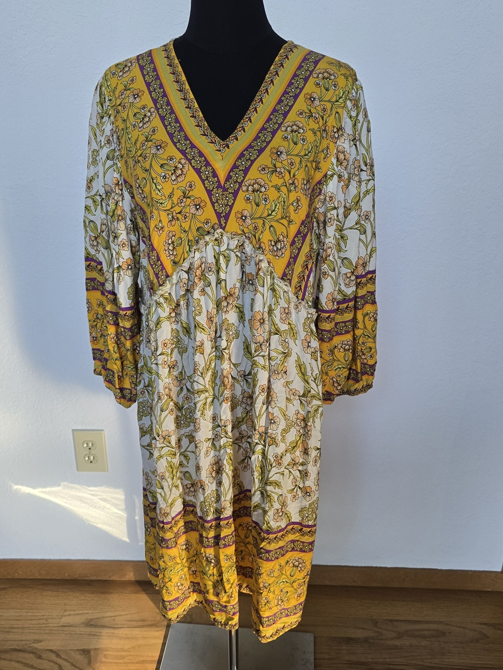 Boho V-Neck Midi Dress in Yellow and White